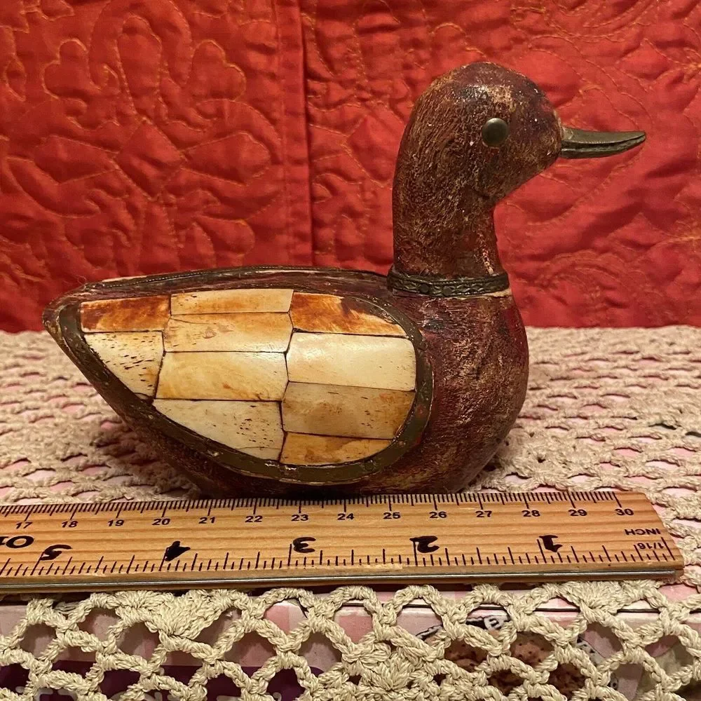 VTG Small Wooden‎ Red Brown Duck Brass Beak and Accents Trim Wood Hand Carved